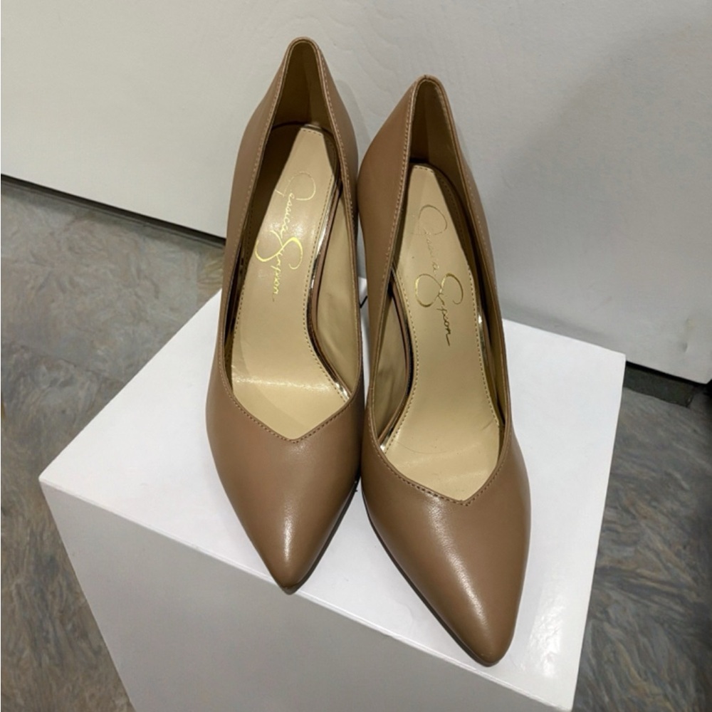 Jessica Simpson Nude/Tan Stiletto 4”  Heels